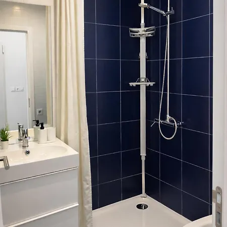 Stunning & Modern In Лиссабон