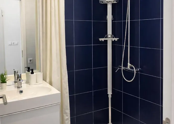 Stunning & Modern In Лиссабон